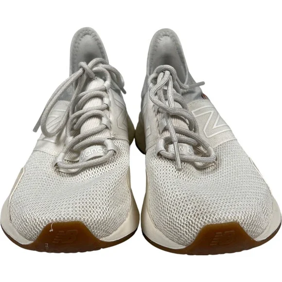 New Balance Women's Light Gray and White Athletic Running Shoes - Picture 2 of 8